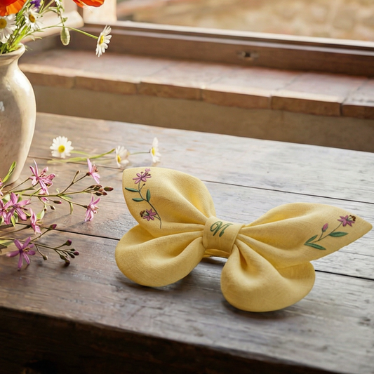 Fiocco per capelli giallo in lino con ricamo floreale Fiori Incantati